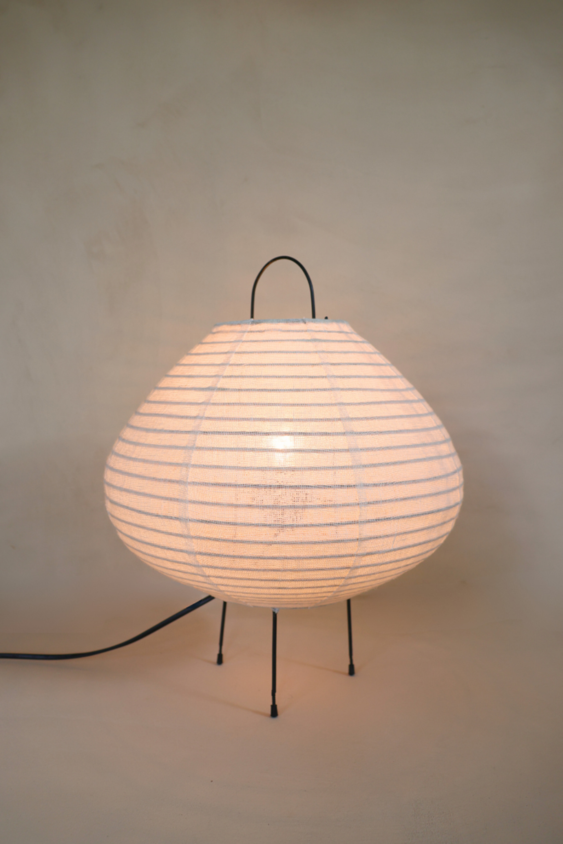 FRANK Linen Table Lamp