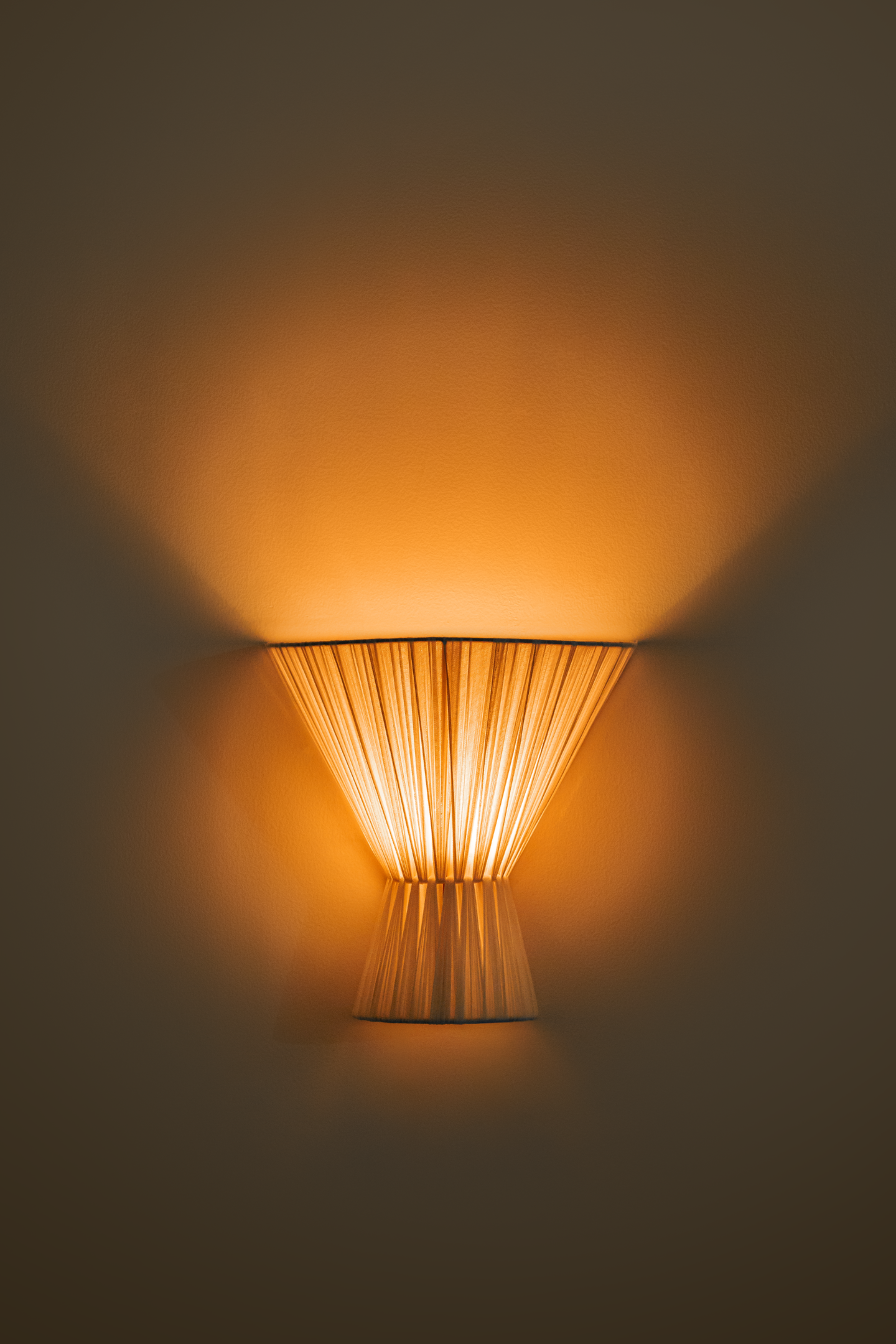 Off-white Flume cloth wall light - hardwired or plug-in