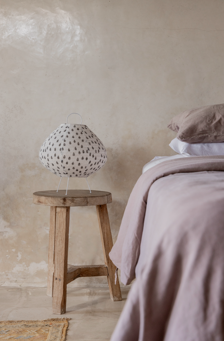 ATLAS Linen Table Lamp
