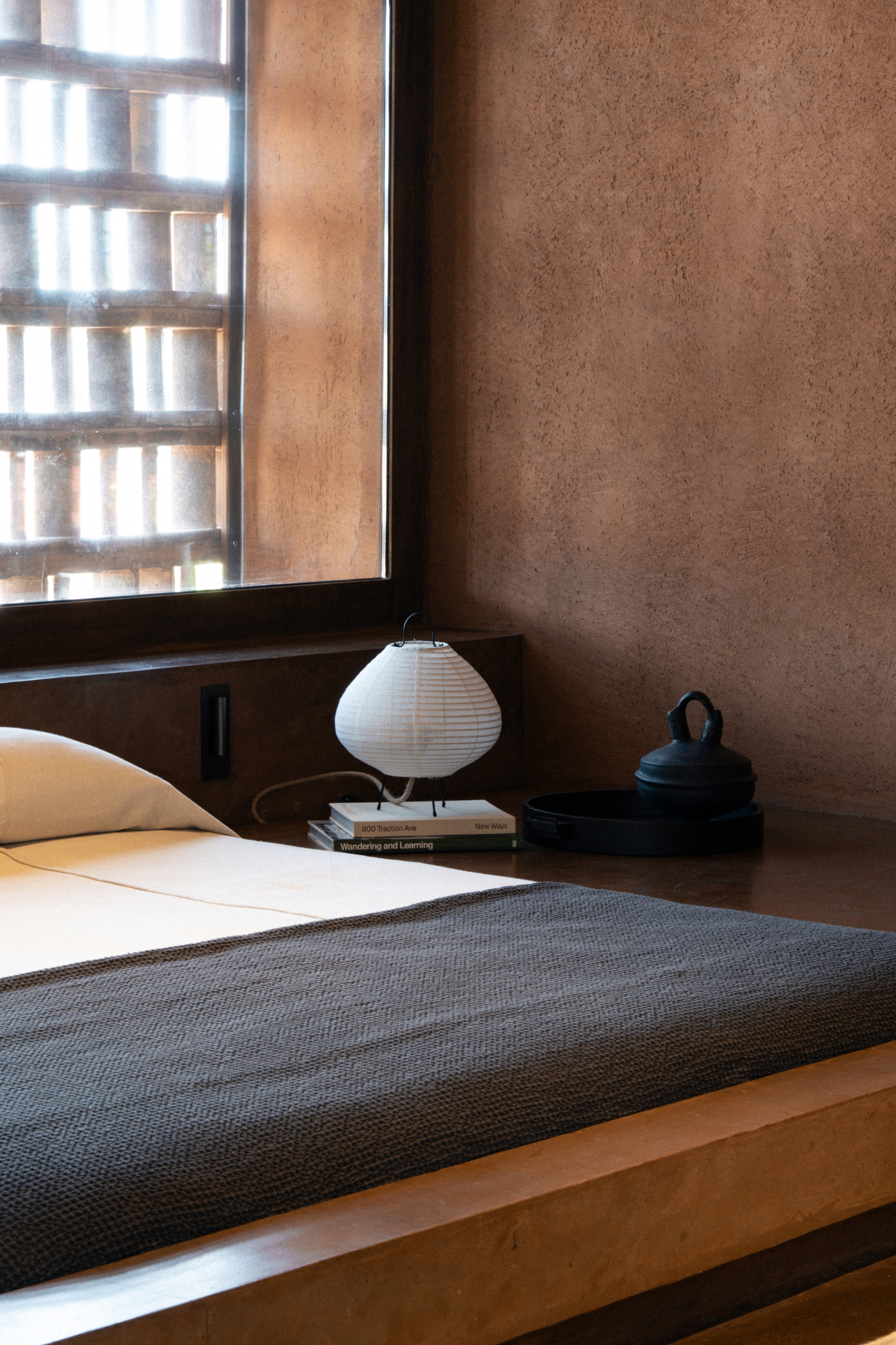 Frank bedside linen table lamp